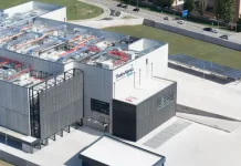 Thales Alenia Space has inaugurated its €100 million satellite manufacturing facility in Rome, which was partially funded through Italy’s €190 billion National Recovery and Resilience Plan (PNRR).