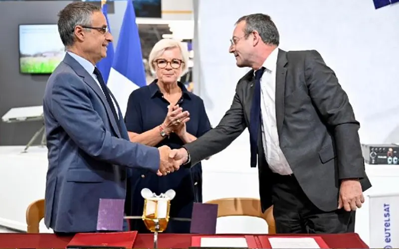 France has awarded Eutelsat a €138 million contract to provide secure satellite communications under a wider €1 billion framework agreement.